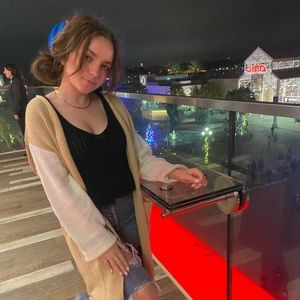 Meet your Posher, Andreea